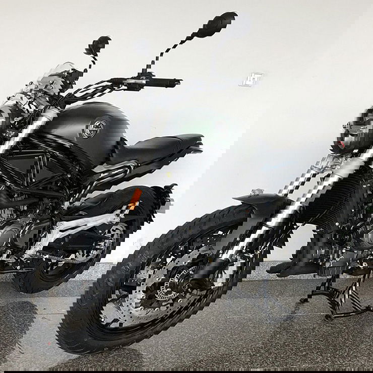 Benelli Leoncino 800 scrambler.jpg
